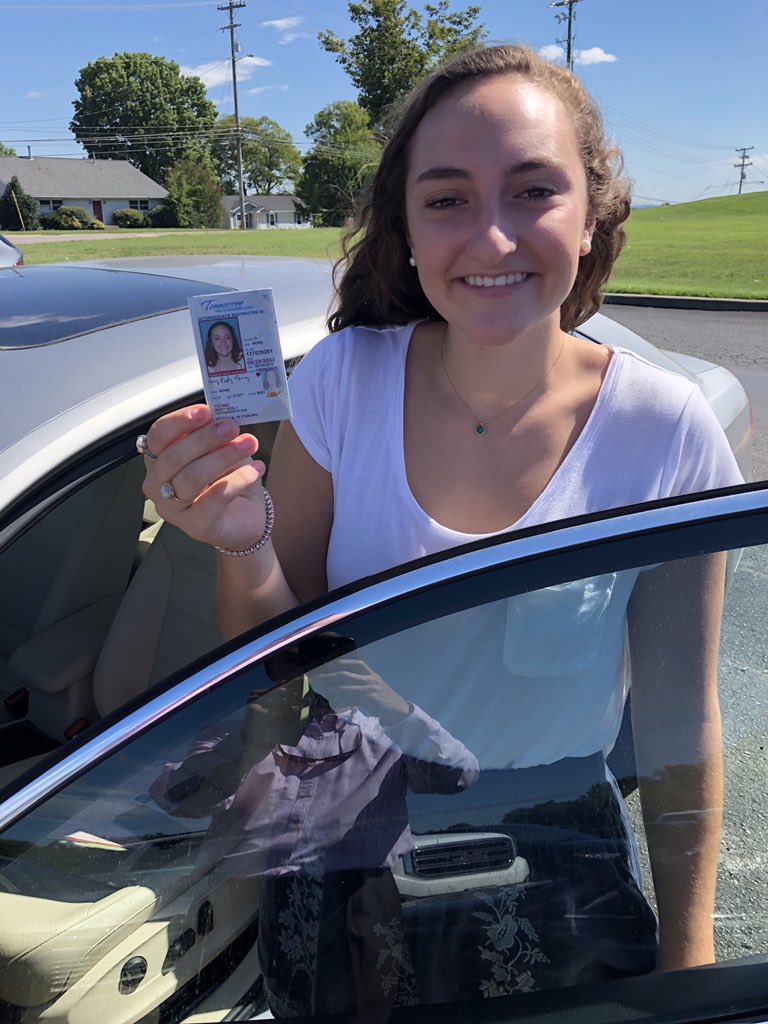 MandyYoung5's tweet photo. Happy Birthday @maryneely201 Canβt Believe you are 18! @Lucky_Dog5 and I Love you so much! #lovethewomanyouhavebecome #growingupwaytoofast https://t.co/bfs6iRAvFZ