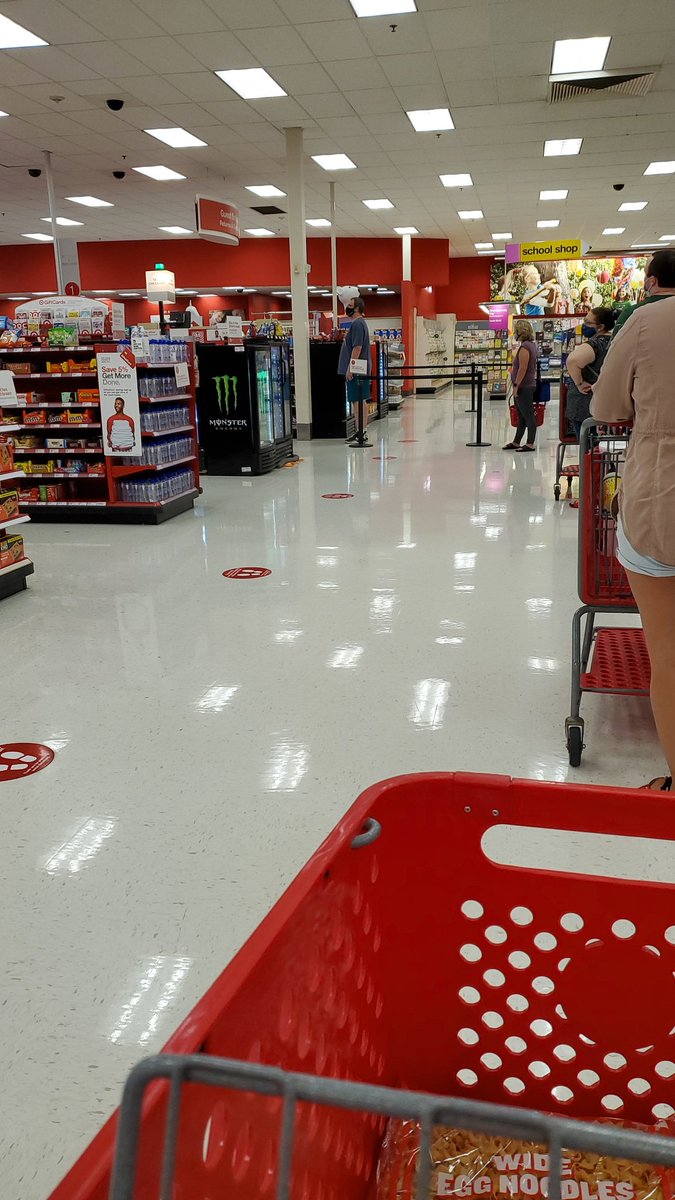 dara_summers's tweet photo. @Target 
Saturday evening and the only registers that are opened are self checkout. Pathetic
@target overland park West https://t.co/GfsftD6G0R