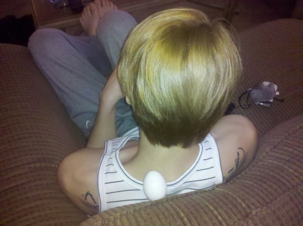 KIM JAEJOONG'S SELF-PROCLAIMED PRETTY FEET November 29, 2010I feel sorry at night..^^ (12:07am KST)Yeah, I wanted to show off my pretty feet.. I'm embarrassed to check Twitter now ㅎㅎㅎㅎㅎ Good night. I'm going to work out. I'll come back later ^^ (12:12am KST)