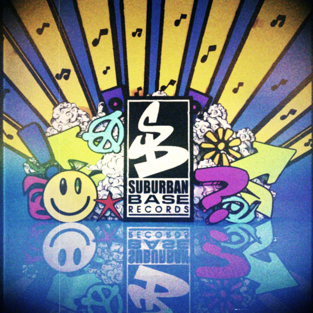 boblasers's tweet image. Finally got some time to do some non work 3D stuff , inspired by @daveskinodz1970 #subbase #rave #jungle #oldskool #C4D #aftereffects #redshift3d