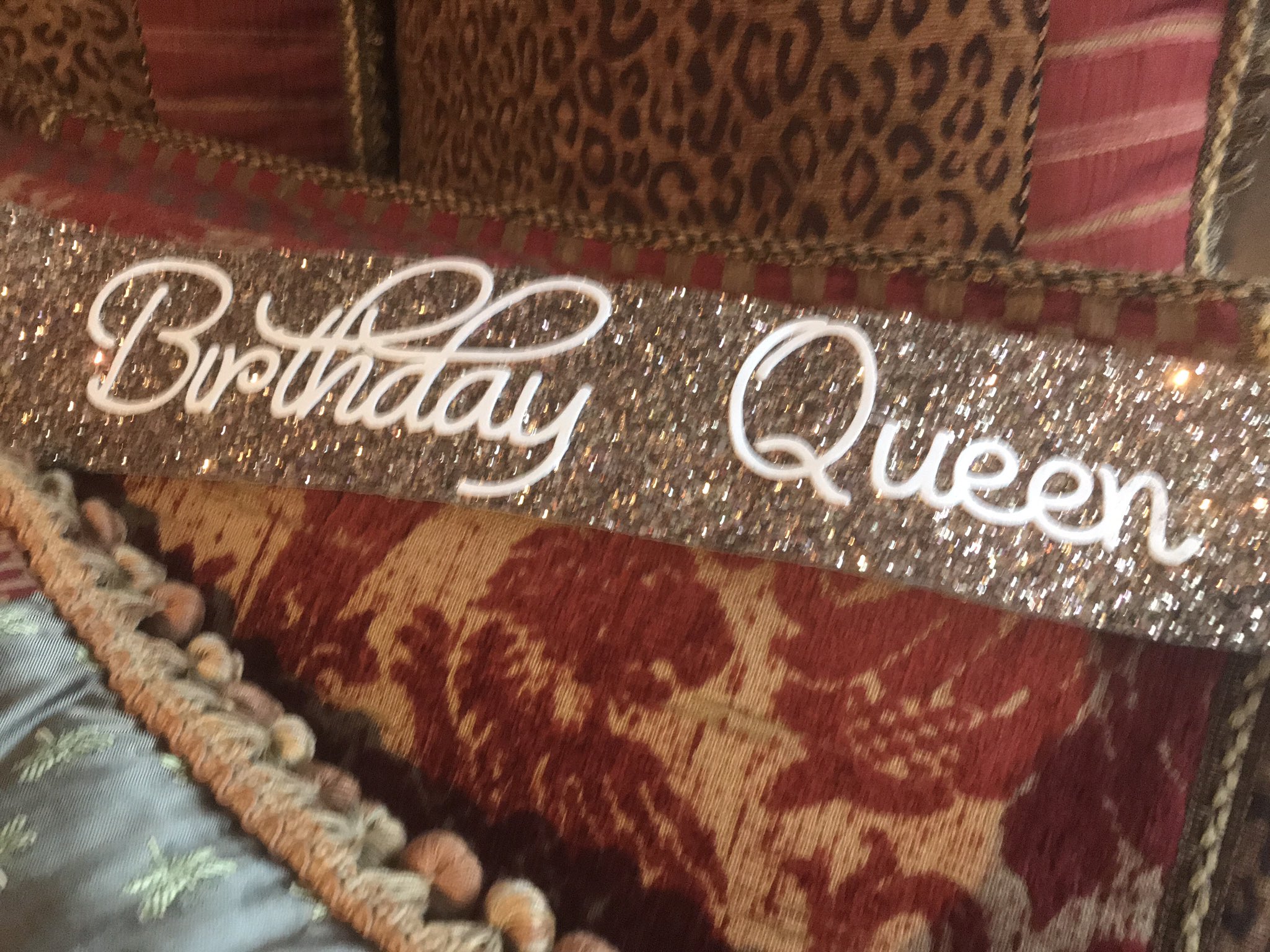  Shania Twain
HAPPY BIRTHDAY TO A BEAUTIFUL,
EXTREMELY TALENTED ARTIST 