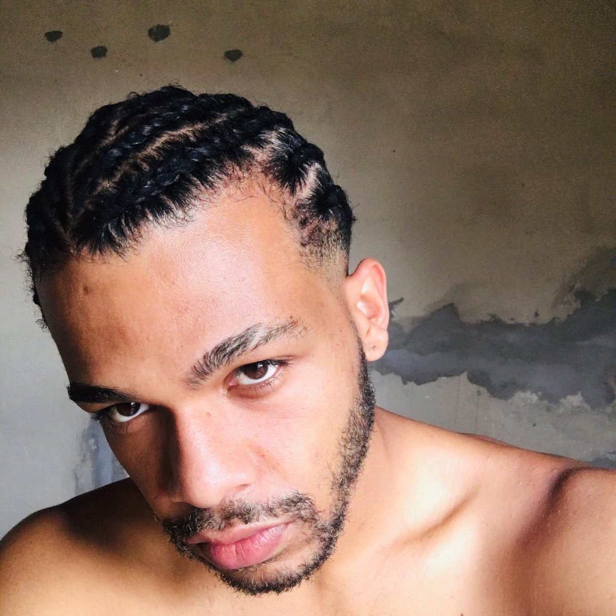 matheusnoame's tweet photo. respeita a melanina, mo ✊🏾 #ConceitoLGBTQ https://t.co/2Mzq57b2bt
