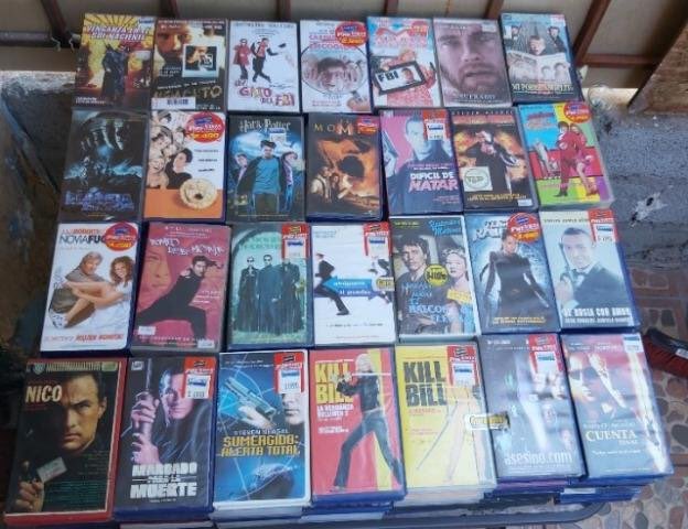 InternetExplo__'s tweet image. Hoy es noche de vhs

#vhsnight

#blockbusterweekend

 cual les gusta de estas?