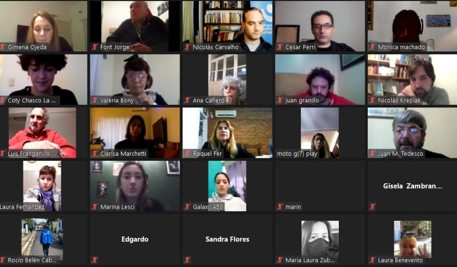 JPVLaPlata's tweet photo. "Hacia la #soberanía sanitaria en la Provincia de Buenos Aires" con expositores de lujo: @nkreplak y Victoria Anadon
Y honradxs con la presencia de Estela de Carlotto

Actividad organizada junto a @MujeresMAPI @ViviArcidiacono
.
.
@vtolosapaz
@cnicocarvalho @Perlafigueroaa https://t.co/wCmtUV5q63