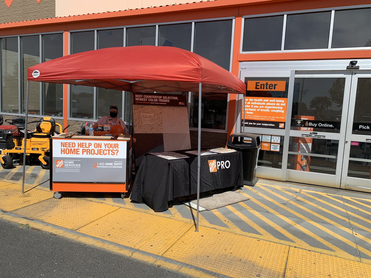 Teresa and Diego driving specialty on a busy Saturday! #sellthewholeproject #whoneedstheirfloorreplaced @chucksterPNW @JasonBallDM198 @LeahVienhage @jasonhd8966 @THDdiego