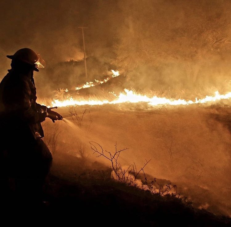 Argentina is on Fire, and the tweets about it aren't blowing up. Please sign this petitions and donate if you can Thread!