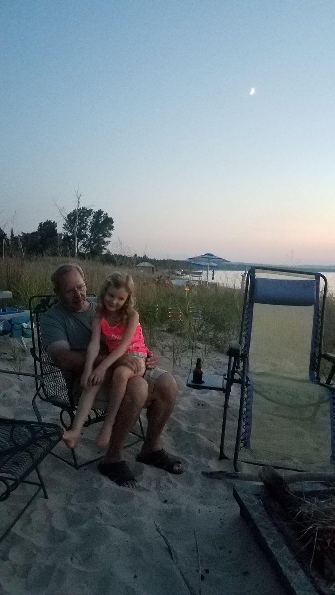 michaelcasey57's tweet photo. Had a great vacation at our Lake Michigan rental with my daughter and her family, including daily visits from a pair of bald eagles. https://t.co/5IBBQnR1Vd