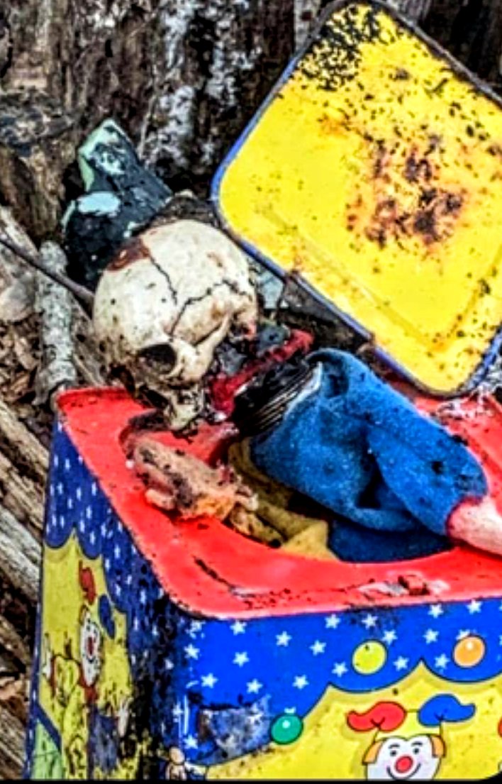 2nd Mt Misery Rd investigation with strange Jack in the box which we found in the deep woods!!!👻👀🤯🙏 Please like and subscribe and also share out fam!!!💯❤️
youtu.be/CFVQMUcqqm0