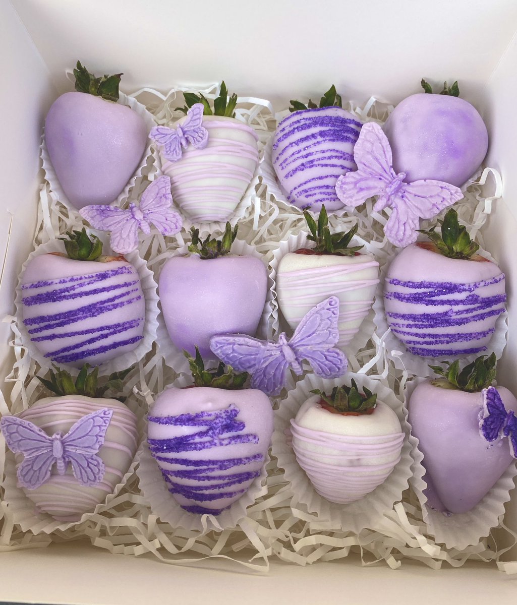 nicoleee_g25's tweet photo. Follow my chocolate dipped strawberry page on IG  
@ pretty.little.dips to get yours!🍓 https://t.co/oXMjgRjRgJ