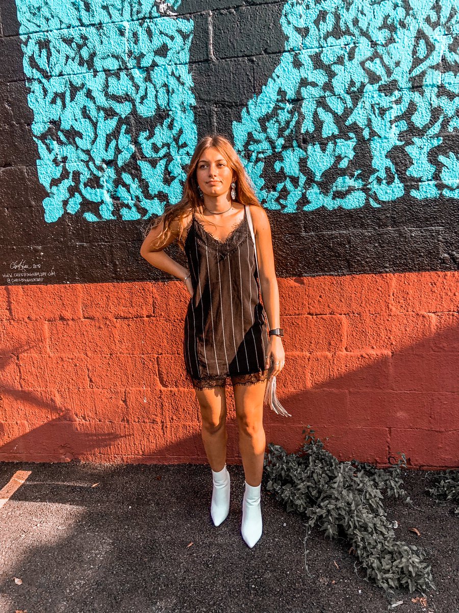 kellslayy's tweet photo. orange but i kinda like it https://t.co/xs6kUdRZkC