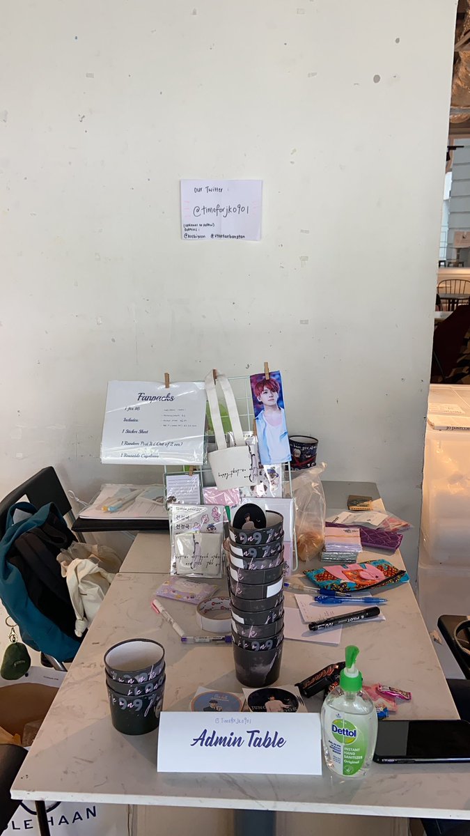 TIMEforJK0901's tweet photo. Day 2 of #TimeforJK #TimeforJUNGKOOK has started!!
You may find us here to collect your cupsleeve + 2 stickers by presenting your drink receipt 😆
You may purchase your fanpack here as well as the giveaway entry ends today! https://t.co/14FGKHhutP