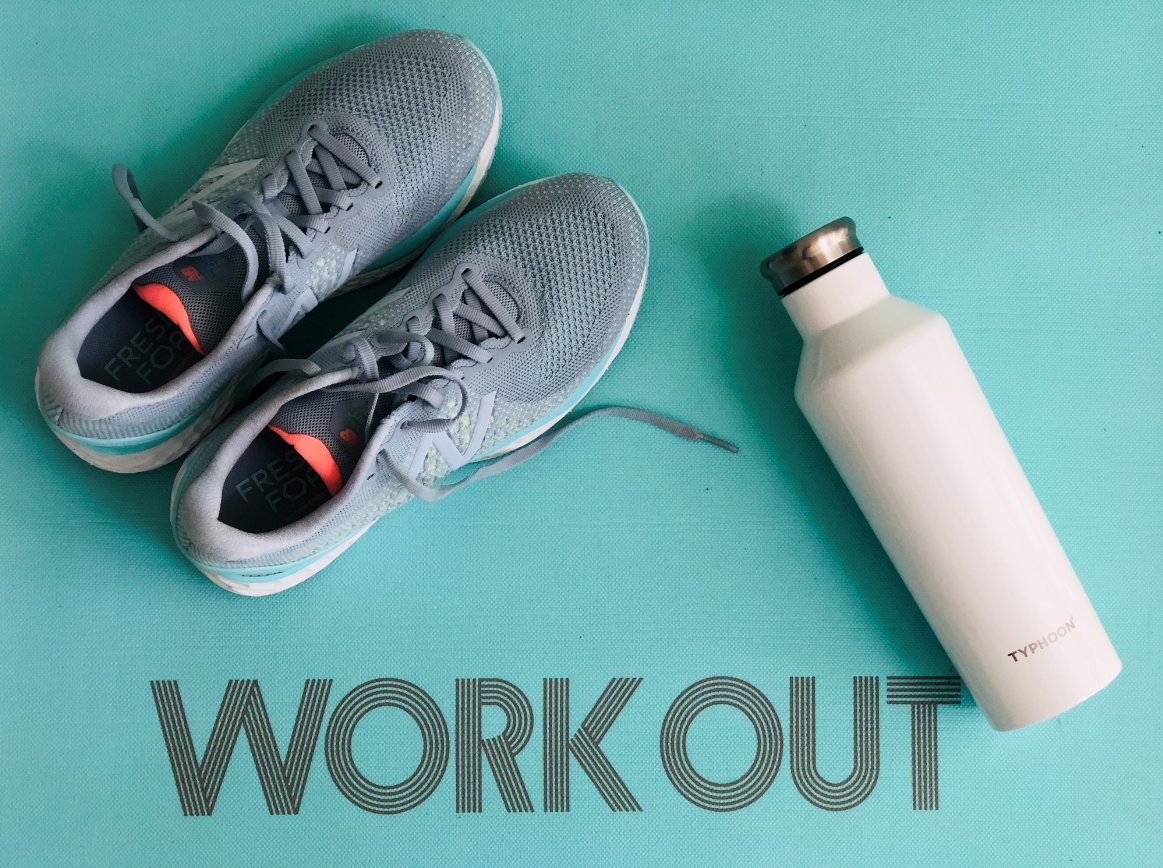Typhoon_UK's tweet photo. Here to cool you down when things start to heat up 💧
Shop the PURE range: https://t.co/ZeUDKlhsDr
#24HoursCold #DoubleWallBottle #workout #exercise #strong #homeworkout #fitness #hydration https://t.co/zID3QP8FQZ