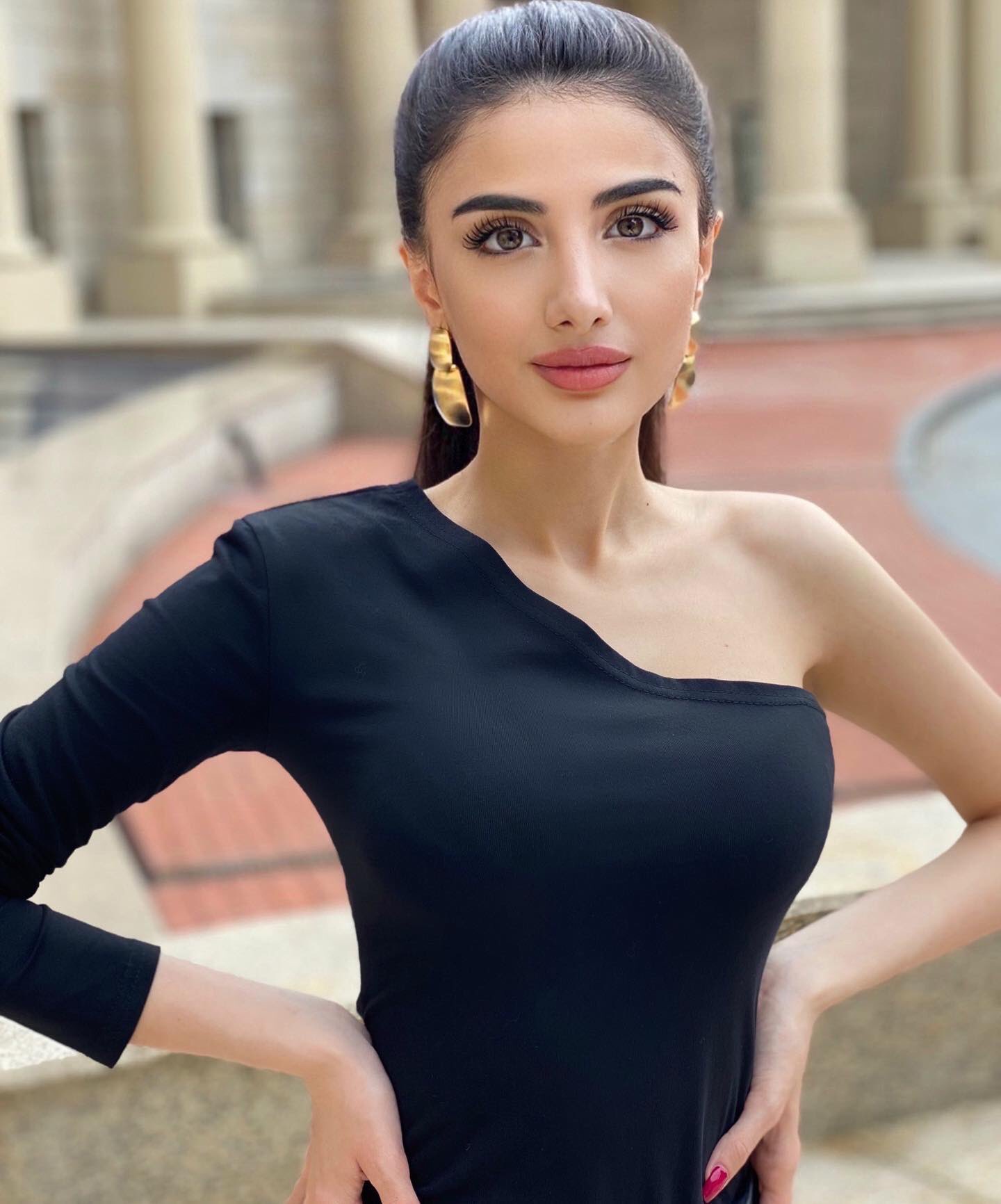 世界の美女 Vazifaさん アゼルバイジャン Ig Vazi T Co Cnrea1g9bn Twitter