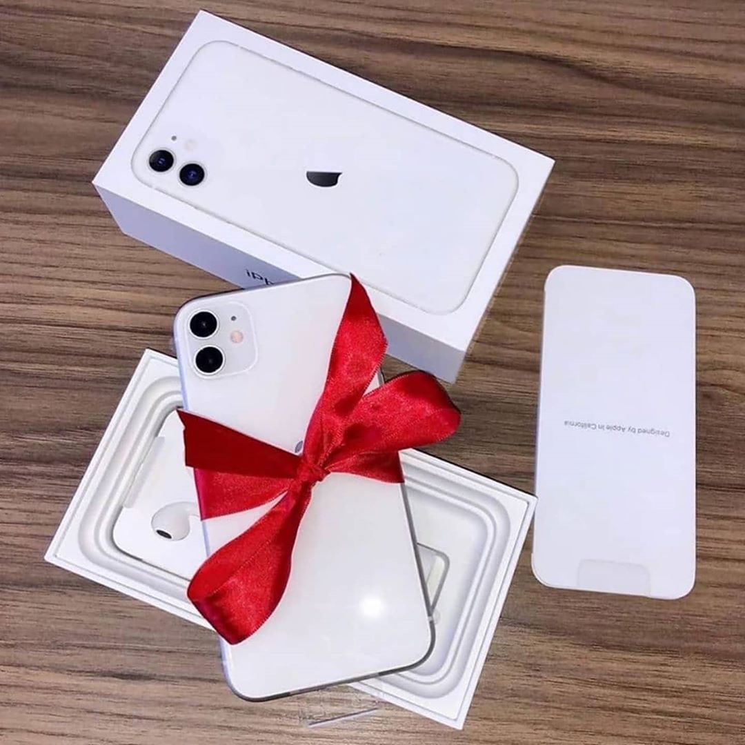 aEmmaDelphia's tweet photo. BRAND NEW iPhone 11 Pro Max, 128GB 📲

THE HOTTEST SUMMER GIVEAWAY!
To participate, 
> Please complete the tasks from the website linked in bio.
__________________________
The winner will be announced in July, August 30th via DM. https://t.co/9GMbwRMPaw