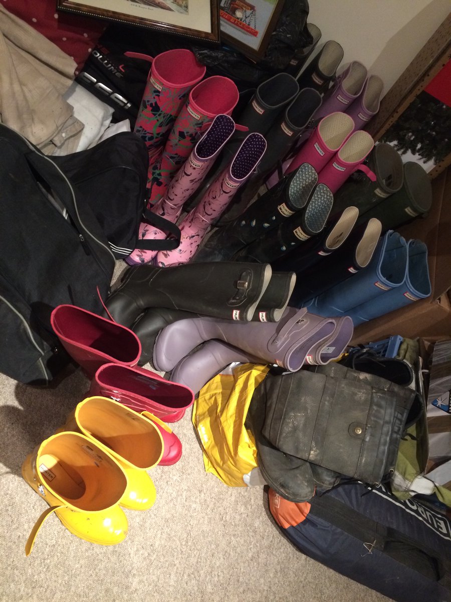 MudMartin's tweet image. With all these boots which ones to wear today in the muddy field 🤔wellie crisis