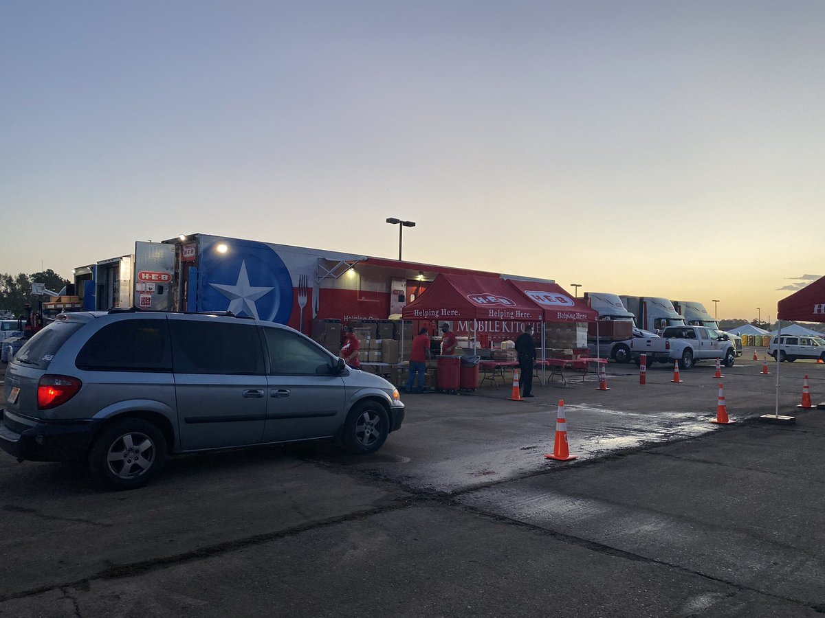 HEB's tweet image. Tomorrow, our Mobile Kitchen will serve two meals in Orange, TX. Join us for breakfast from 8-10a and dinner from 4-6p. Find our Mobile Kitchen at the corner of MacArthur Dr. and 28th Street in Orange. newsroom.heb.com/h-e-b-deploys-…