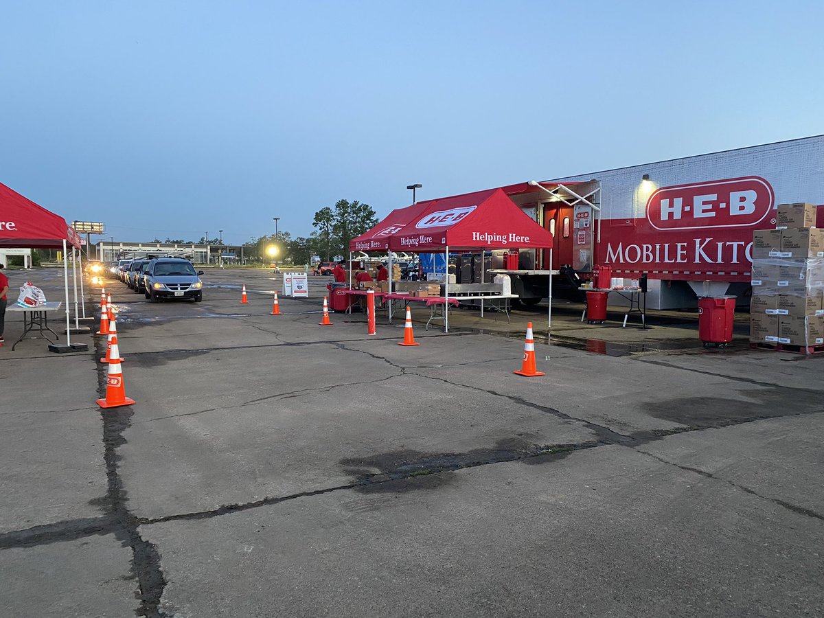 HEB's tweet image. Tomorrow, our Mobile Kitchen will serve two meals in Orange, TX. Join us for breakfast from 8-10a and dinner from 4-6p. Find our Mobile Kitchen at the corner of MacArthur Dr. and 28th Street in Orange. newsroom.heb.com/h-e-b-deploys-…