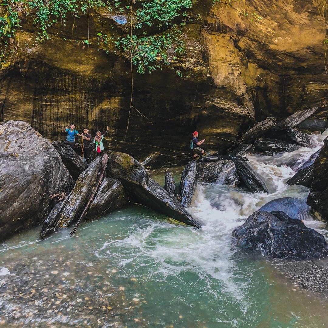 River canyon taralamas Sikmading's Sabah,