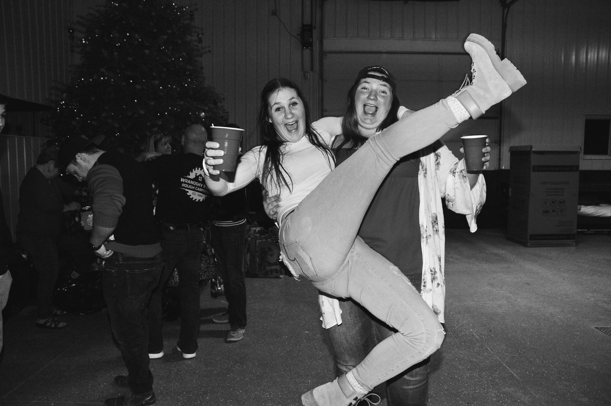happy birthday to the one that knows me most! thanks for being my best friend and sticking by my side :) you are one special lady with tons of opportunity ahead! love you long time 🤍