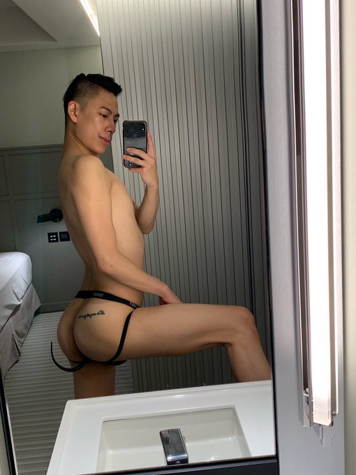 @AlessoAlegre Could I be your next one https://t.co/IyYq5Y0b5I
