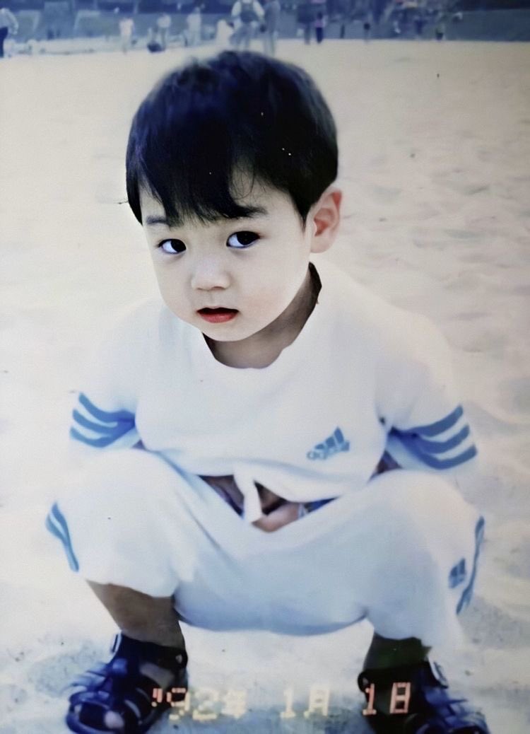 —- jungkook as baby jungkook a thread