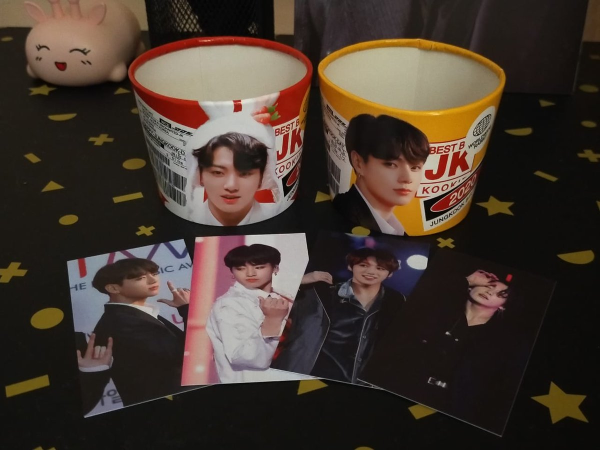 Ni Bocoran Cup Holder Untuk Even Cafe Jungkook di Yogyakarta.

Jangan Lupa datang ya

📍CHINGU CAFE
📆 SABTU - MINGGU, 5 - 6 SEPT 20
⏰ 13.00 - 17.00 

#WORLDWIDE_JK_CAFE 
#WORLDWIDE_CAFE_EVENT