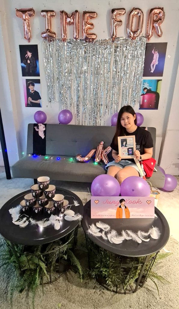 ashleyjo11's tweet photo. Had a great time giving out my first FS at #TimeforJK @TIMEforJK0901 yesterday. The admins were really nice and made sure the event ran smoothly.
Thankful for my ARMY stew gang for all the support as well 🥰🥰 https://t.co/3fqXaAivvb