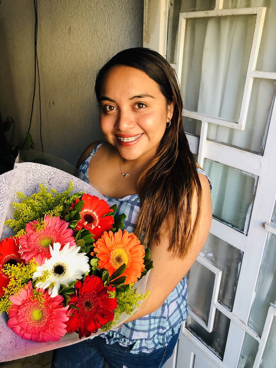 Zelt_dc's tweet photo. Hoy cumplí 06 meses con una bella persona ❤️ https://t.co/xwBTyxm9xB