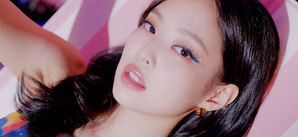 cyanblink's tweet photo. IF YOU LOVE ALL FOUR MEMBERS OF @BLACKPINK PLEASE RT AND REPLY:

JENNIE IT GIRL #JENNIE
Main Vocalist Rosé #ROSÉ
JISOO HUMAN DIOR #JISOO
LISA YOU ARE LOVED #LISA https://t.co/OzyKX0rYCi