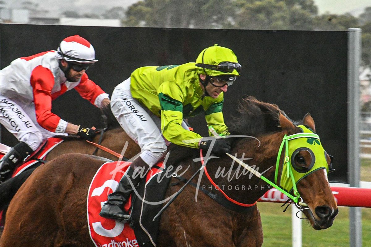 Race 7 at Devonport 
Leigh Jordan One Agency Collins Realestate Class 3 Hcp 

Winner : SH'BOURNE RENEGADE 
Trainer : S.Nichols 
Jockey : B.McCoull