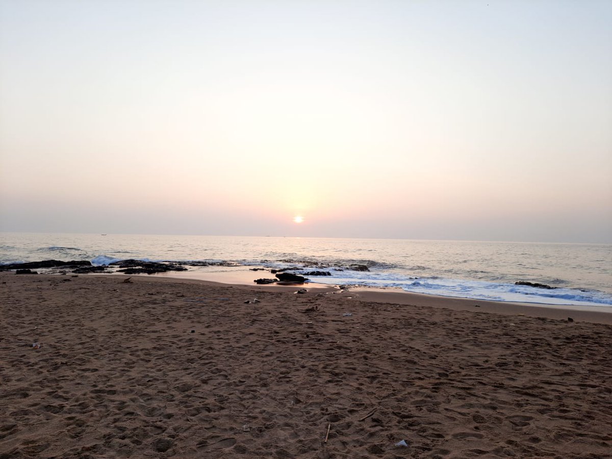 @GummallaSrijana @GVMC_OFFICIAL @vizagcitypolice @vizagcollector @OfficeofVsr @vizagzoo_igzp @PRO_Vizag @vptIndia @IIM_Vizag @vizaggoap @Vizag_SmartCity Ma'am, this is captured at  #ThotlakondaBeach
at #BaywatchResort

 #MyVizag is always #BeautifulVizag