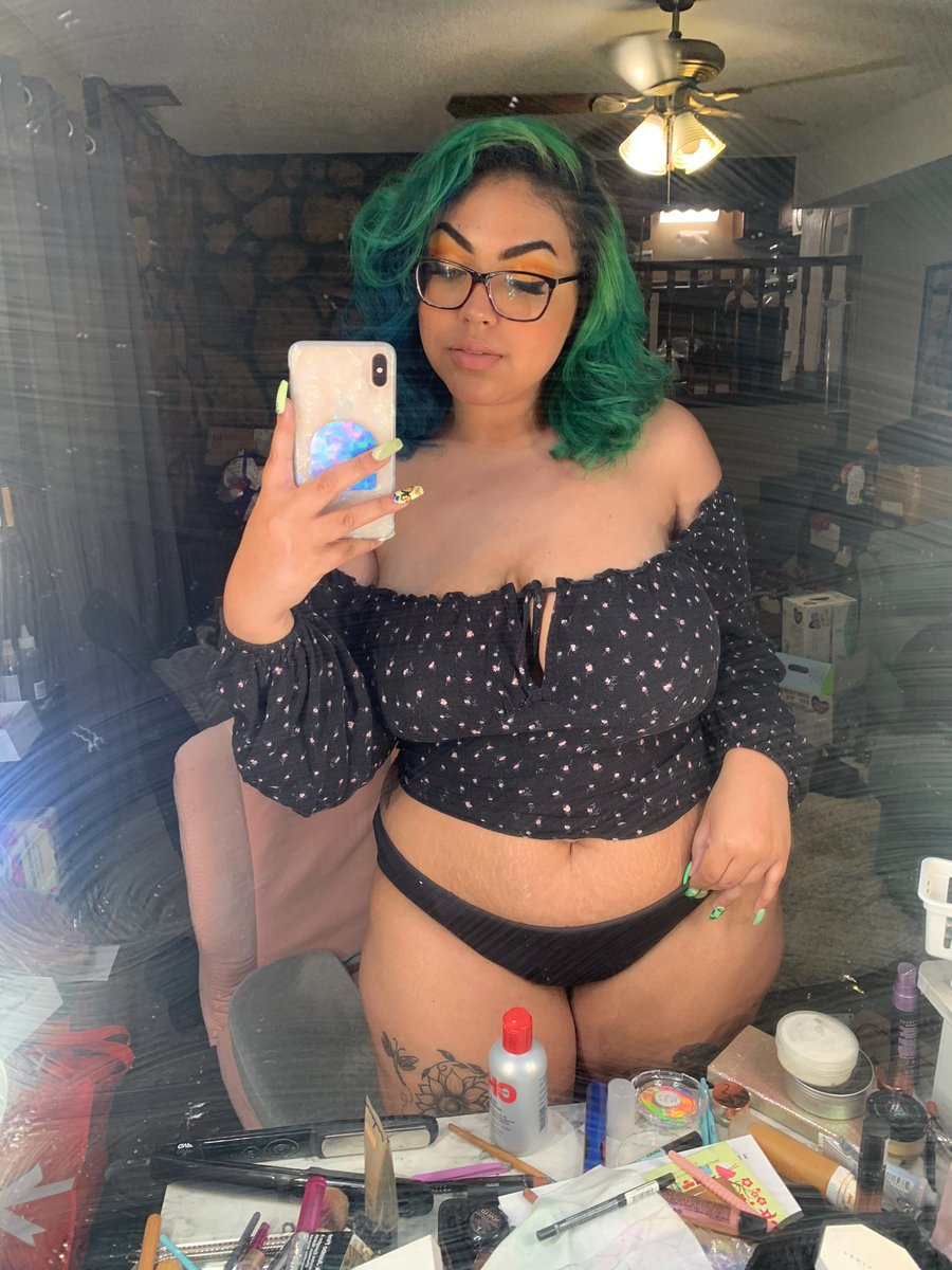 Ci_Nadej's tweet photo. Officially spent 22 years being a bad bitch 🥴🥵💦 https://t.co/sAbaogbudS