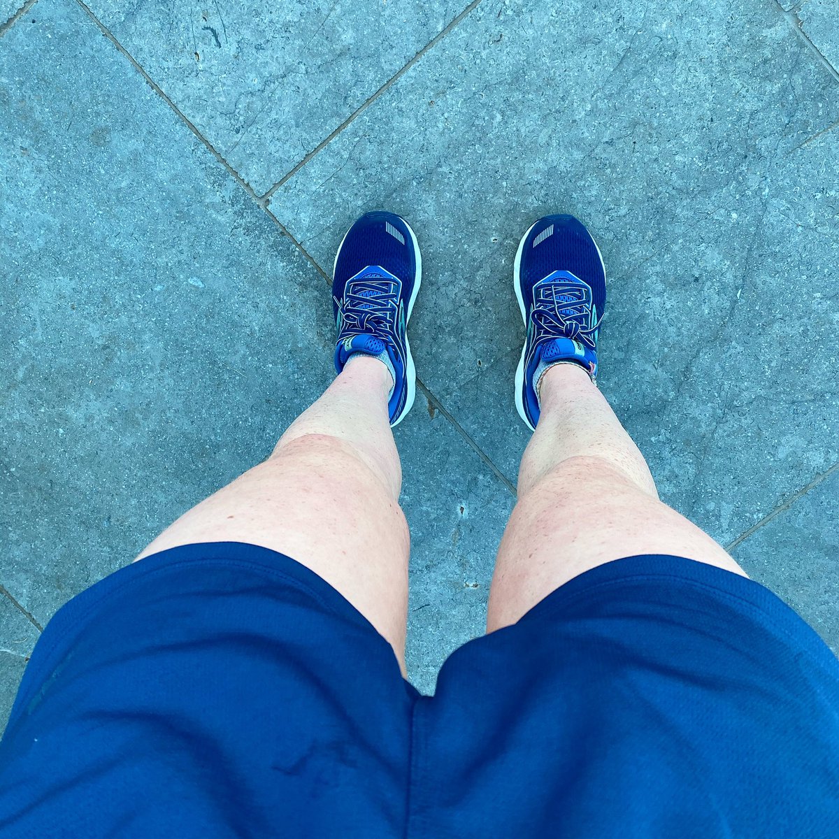 As my running speed has got steadily faster it appears my shorts have got steadily shorter🦵🙈. Chilly 9 miles this morning to total almost 50 miles this week🏃‍♀️ #AHPsActive #WeActiveChallenge
