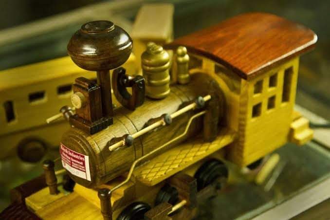 Uživatel Manesha 🚩🚩🚩 na Twitteru: „Sawantwadi toys refers to hand made  works of art made of wood in Sawantwadi a town in Sindhudurg district of  Maharashtra, an Indian state. Sawantwadi is considered