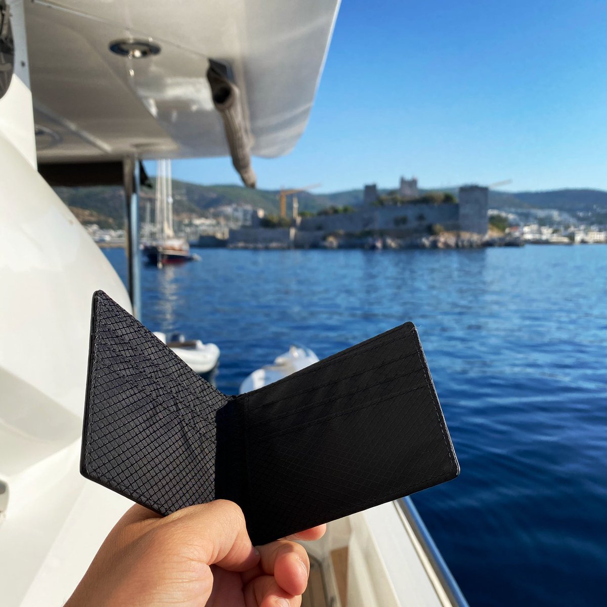 aybarcoo's tweet photo. Özel iç tasarımı ile farkınızı ortaya koyun.
.
.
.
.
#aybar #craft #special #design #bodrum #çeşme #izmir #interior #interiordesign #wallet #cardholder #beymen #ripstop #photography #business #menstyle #men #mensfashion #trendyol https://t.co/RLf5lDd48m