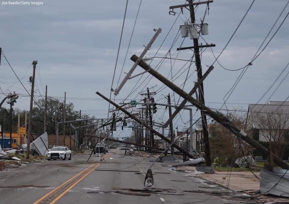 M00NBIG's tweet image. (not my pics, but my hometown.)

#helplakecharles please. we are without power, water, everything-

there's been hardly any non local media coverage and we desperately need help.

hurricane laura has left us devastated. please help us