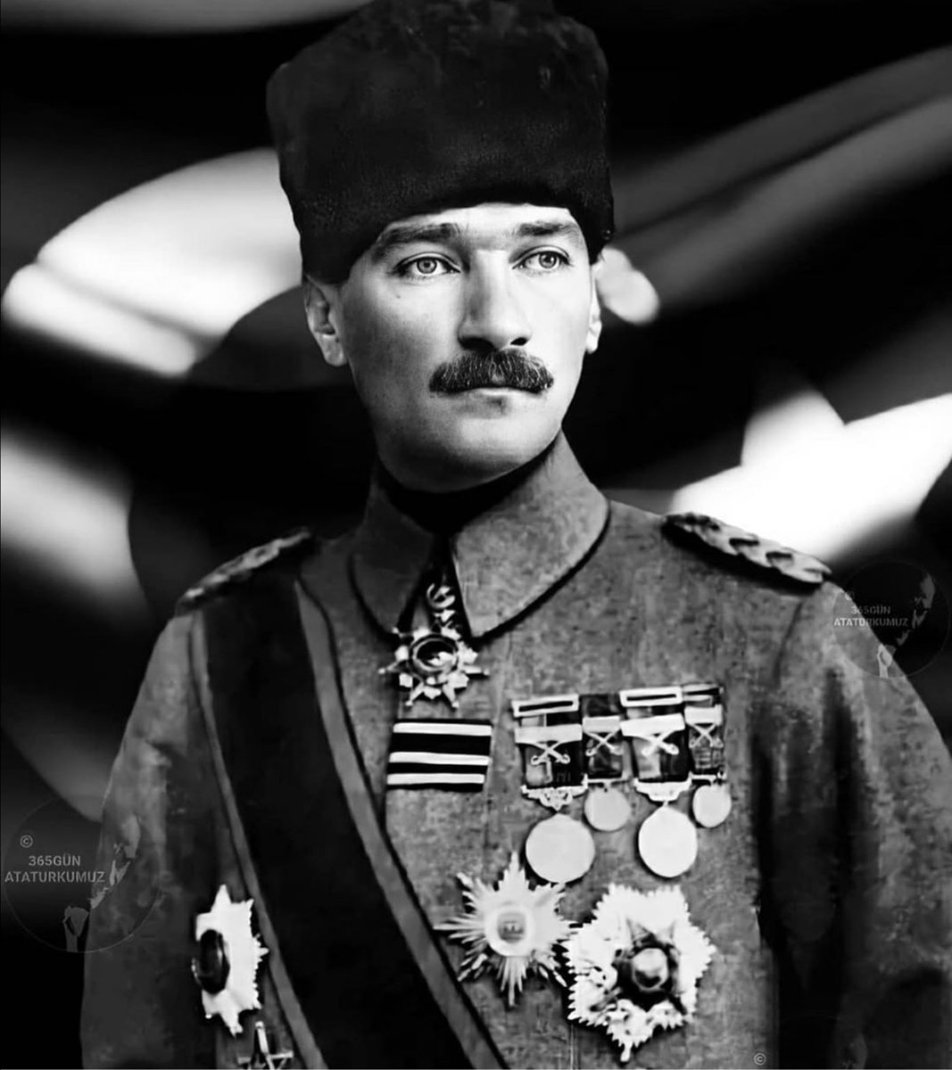 nurdus's tweet photo. 30 Agustos Zafer Bayramımiz Kutlu olsun https://t.co/9RX7GalmKc