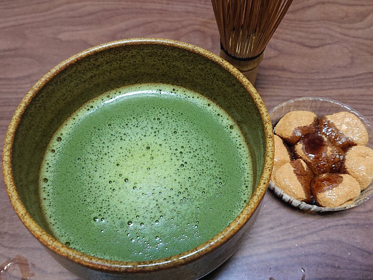 O Xrhsths Brother Kz Sto Twitter デパ地下で買った 京都のきなこ餅 山梨の桔梗信玄餅 福岡の筑紫もち 福井の 安倍川餅等 きな粉 黒蜜の味が好きなんだわ 私 何でか知らんけど 神戸にはそんな味ないんやなぁ