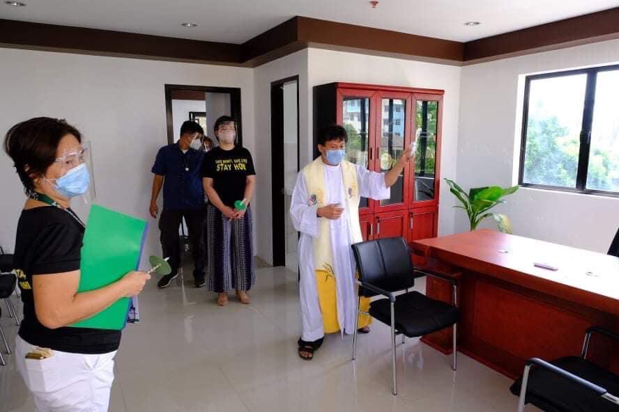 PHNews01's tweet photo. Davao City Mayor Sara “Inday” Zimmerman #Duterte-Carpio graced the inauguration and blessing of the new building of the City Social Welfare and Development Office (#CSWDO).

The new 5-storey building of CSWDO is located at the back of #Davao City Hall Annex building.

(c) CIO https://t.co/l0P82gbll6