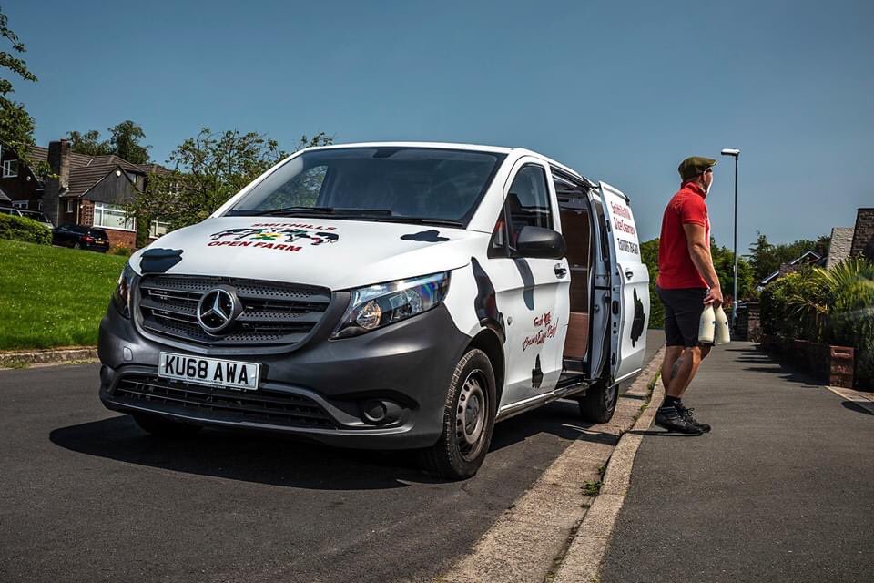 SMITHILLS MILK DELIVERIES 🚚💨
Our milk is processed fresh on the farm everyday, bottled in reusable glass 1 litre bottles and travels no further than 10 miles from our family farm. Fresh local produce direct to your doorstep!
MADE IN BOLTON - DELIVERED IN BOLTON