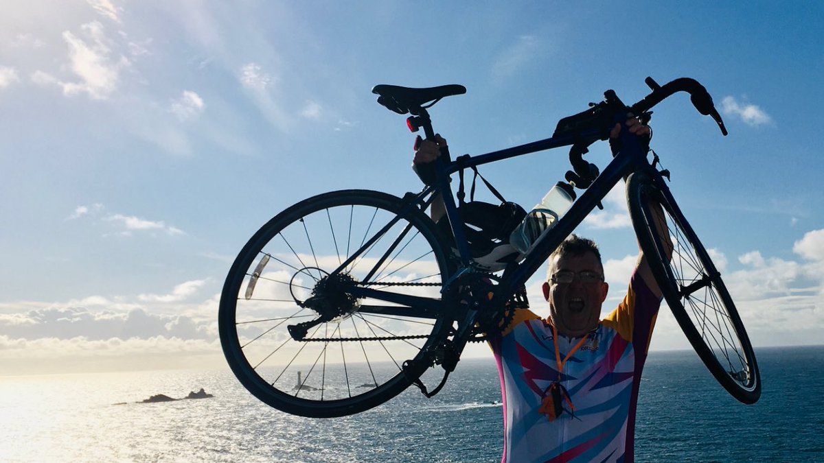lisarnfk's tweet photo. He did it! Thank you to everyone who supported and sponsored  @TroupyTRFC on his #jogle challenge with @r4ar2020 A great team of people who’ve raised a huge amount for charity #r4ar2020  #myhero https://t.co/aNgZ9HximZ