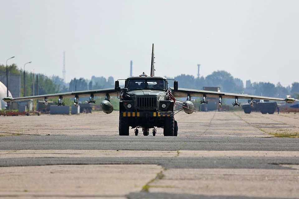 𝔗𝔥𝔢 𝔇𝔢𝔞𝔡 𝔇𝔦𝔰𝔱𝔯𝔦𝔠𝔱 on Twitter: "Newest russian CAS plane URAL-25. #Су25 ...