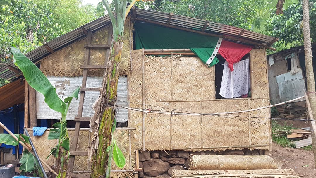 LakeshoreRizal's tweet photo. Remember Estevez Family makeshift house... here it is na malapit na matapos konti na lang yehey...
#RotaryTransform
#RotaryOpensOpportunities https://t.co/DuL1TiE6Fz