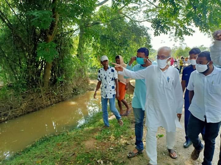 pcsarangi's tweet image. I made a spot survey of the flood affected villages of Balasore caused by Inundated Budhabalanga river. 
An alert of heavy rain is forecast.
Personally i am doing supervision of the grave situation and relief measures.
#ConstituencyUpdate