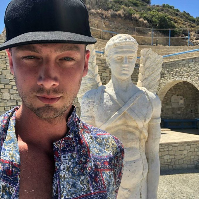 The winged men #holiday #crete #greek #mytologie https://t.co/PPU1Re3MKM https://t.co/aIyVCu9iIN