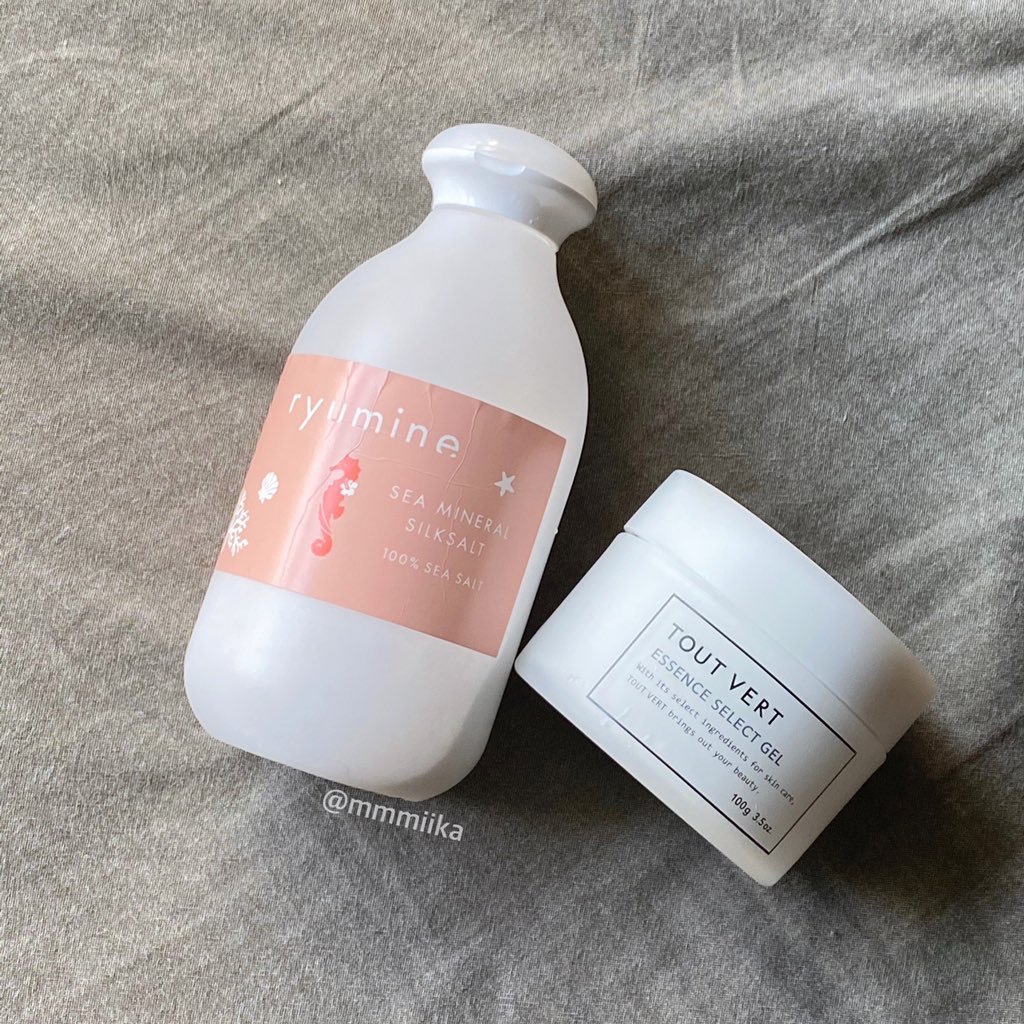 Mika ゆらぎ肌のシンプルケア ニキビ に良かれと思った薬剤が合わず 合わない香料で肌荒れ 乾燥によるもの ライトな洗顔はシルクソルト スキンケア はトゥヴェールのオールインワンジェルである エッセンスセレクトゲル 超シンプルケア シルク