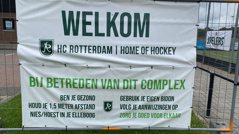 🏑📺 | "Het is echt van belang dat alle clubs, of het nu voetbal of hockey is, zich aan de coronamaatregelen gaan houden", zegt <a href="/HCRotterdam/">HC Rotterdam</a>-voorzitter Diederik Chevalier resoluut.

Interview zien? Link: rtvr.nl/jH5n