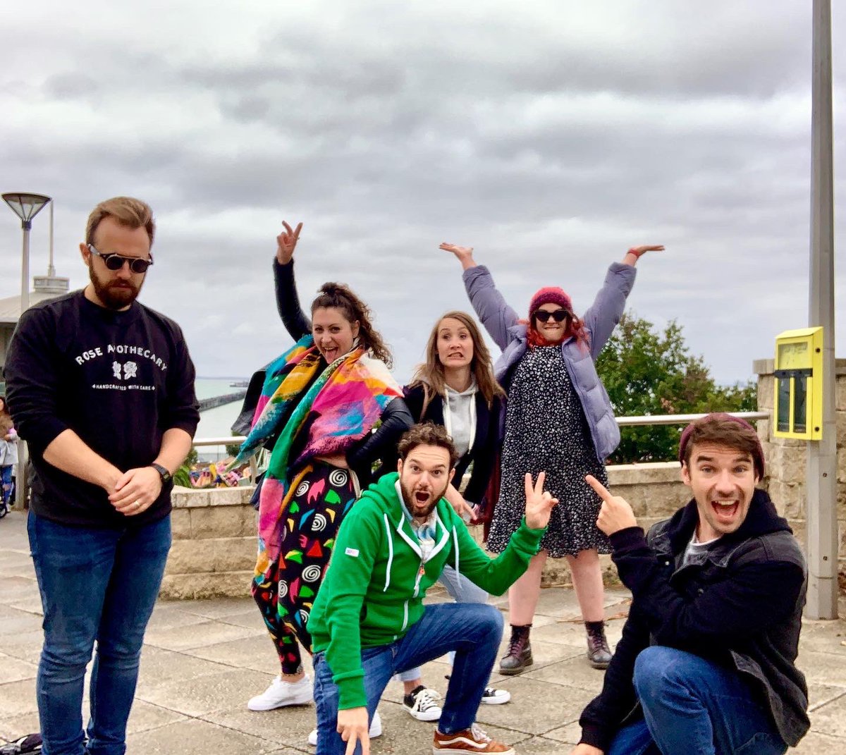 munchkindamo's tweet photo. We may not have had Edinburgh this year, but we did get an awesome day at the seaside instead... It’s been a very quiet two months without seeing my ace @Shake4Break peeps every day but we made up for it in style yesterday! Adore these folk🤘🏻🥐💜 https://t.co/qWttGDlm8r