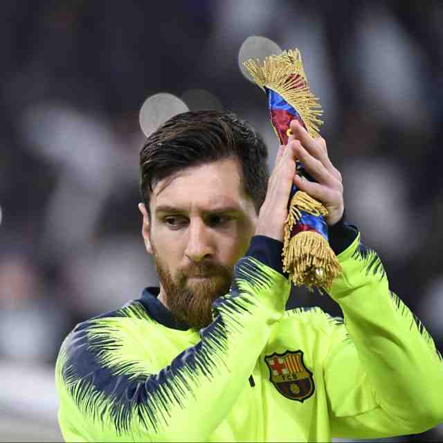 InCampNou's tweet photo. ⚖️ اللعبة القانونية من محامي ميسي:

انت أرسلت (BuroFAX) لنادي برشلونة يوم 25 أغسطس، تقول فيه أن عقدك منتهي قانونيا.

في حال حضرت اليوم الأحد للفحوص الطبية، يعني أنك تناقض رسالتك (BuroFAX)، وحضورك يعني أن عقدك لا يزال ساري المفعول. https://t.co/PdviSMdaz0