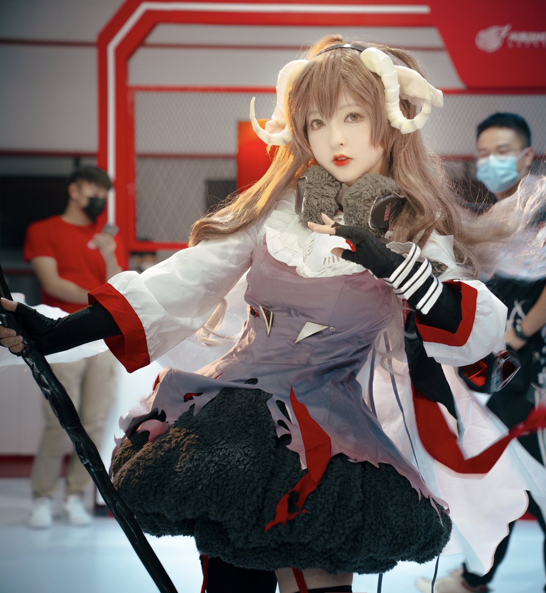 に値下げ！ アークナイツ エイヤフィヤトラ 水着スキン コスプレ衣装